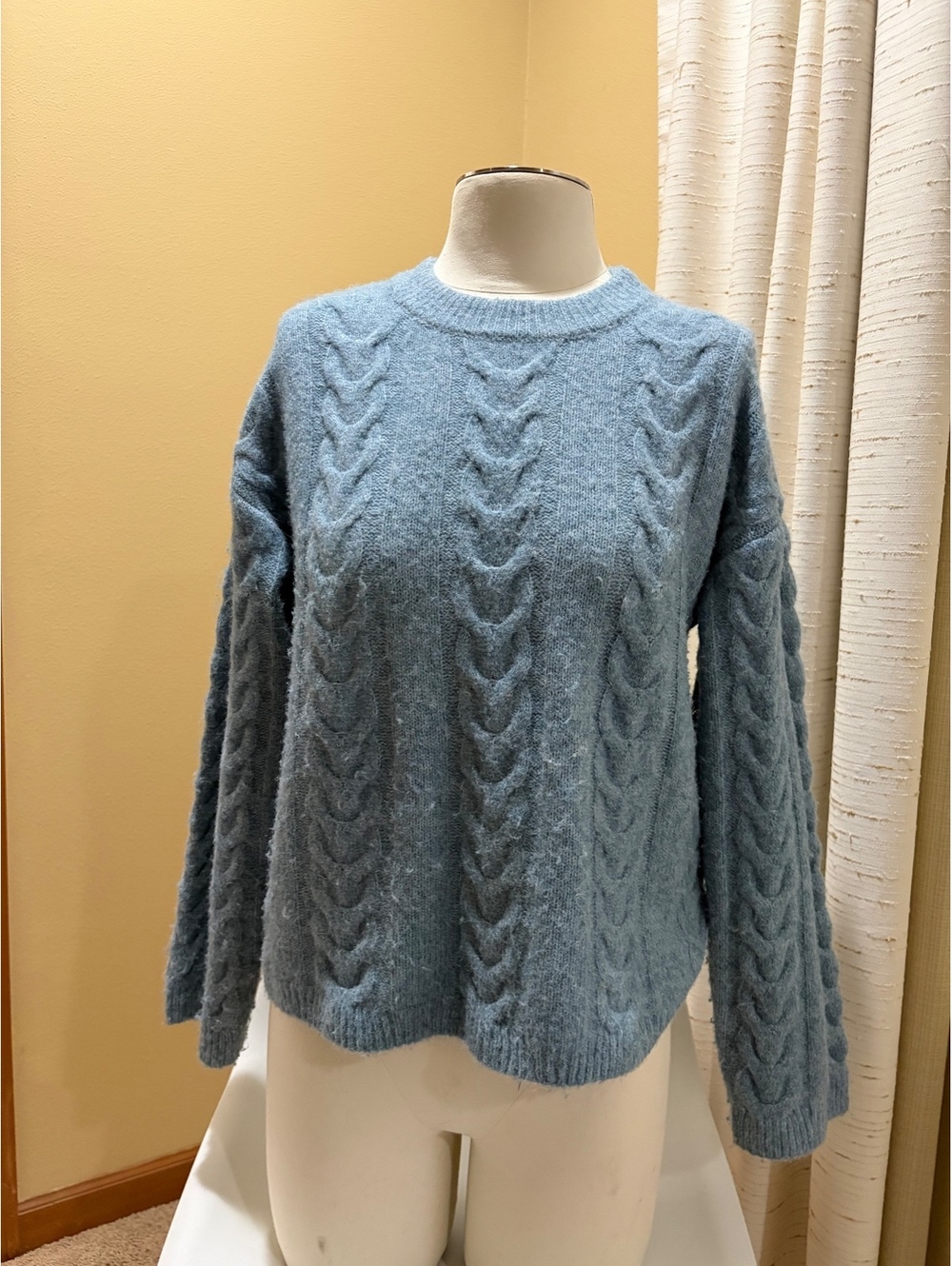 Women's Joie light blue cable-knit crewneck sweater braided pattern S SMALL